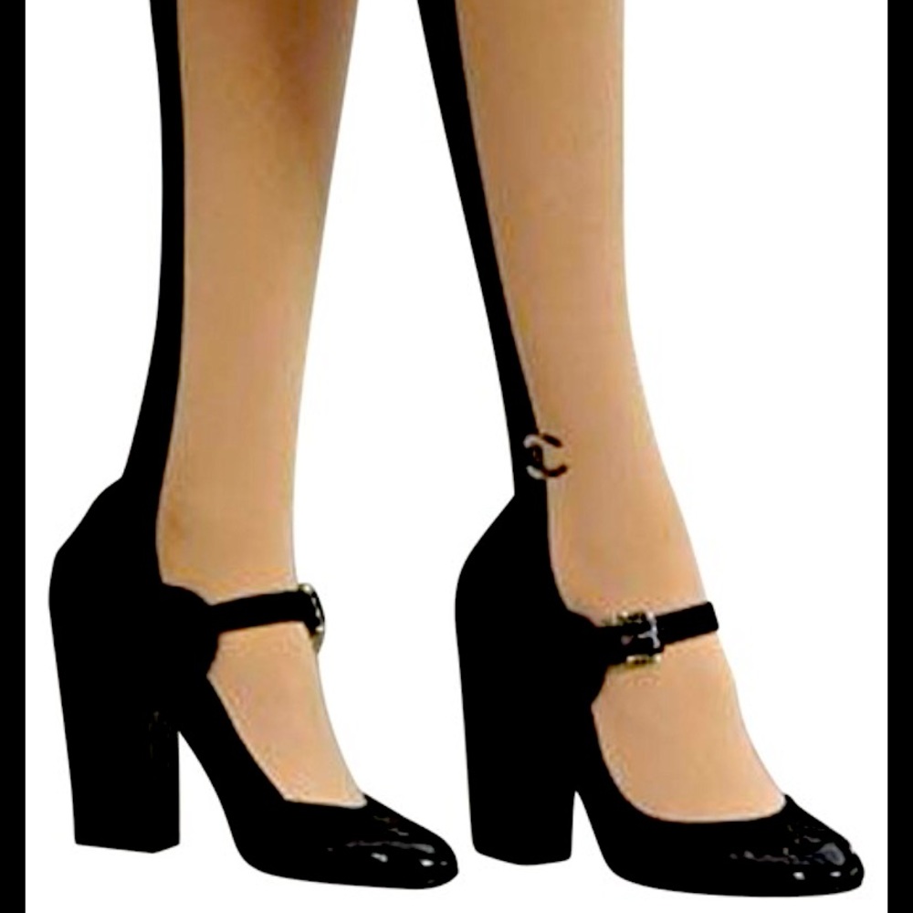 Chanel tights